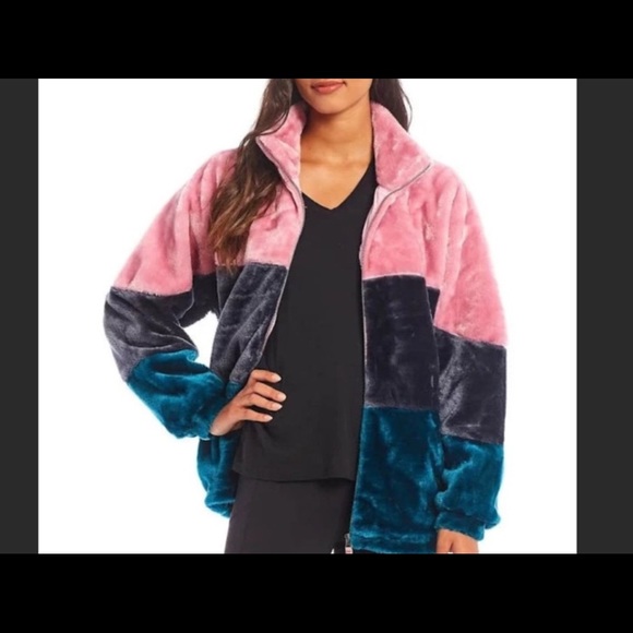 UGG Jackets & Coats Ugg Elaina Womens New With Tags Teddy Trucker